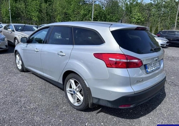 Ford Focus cena 34700 przebieg: 158202, rok produkcji 2018 z Wieliczka małe 742
